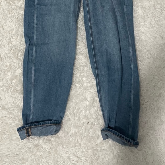 Blue Jean - Picture 4 of 5